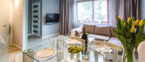 Appartement Deluxe, 1 chambre | 1 chambre, fer et planche à repasser, lit de bébé (gratuit)