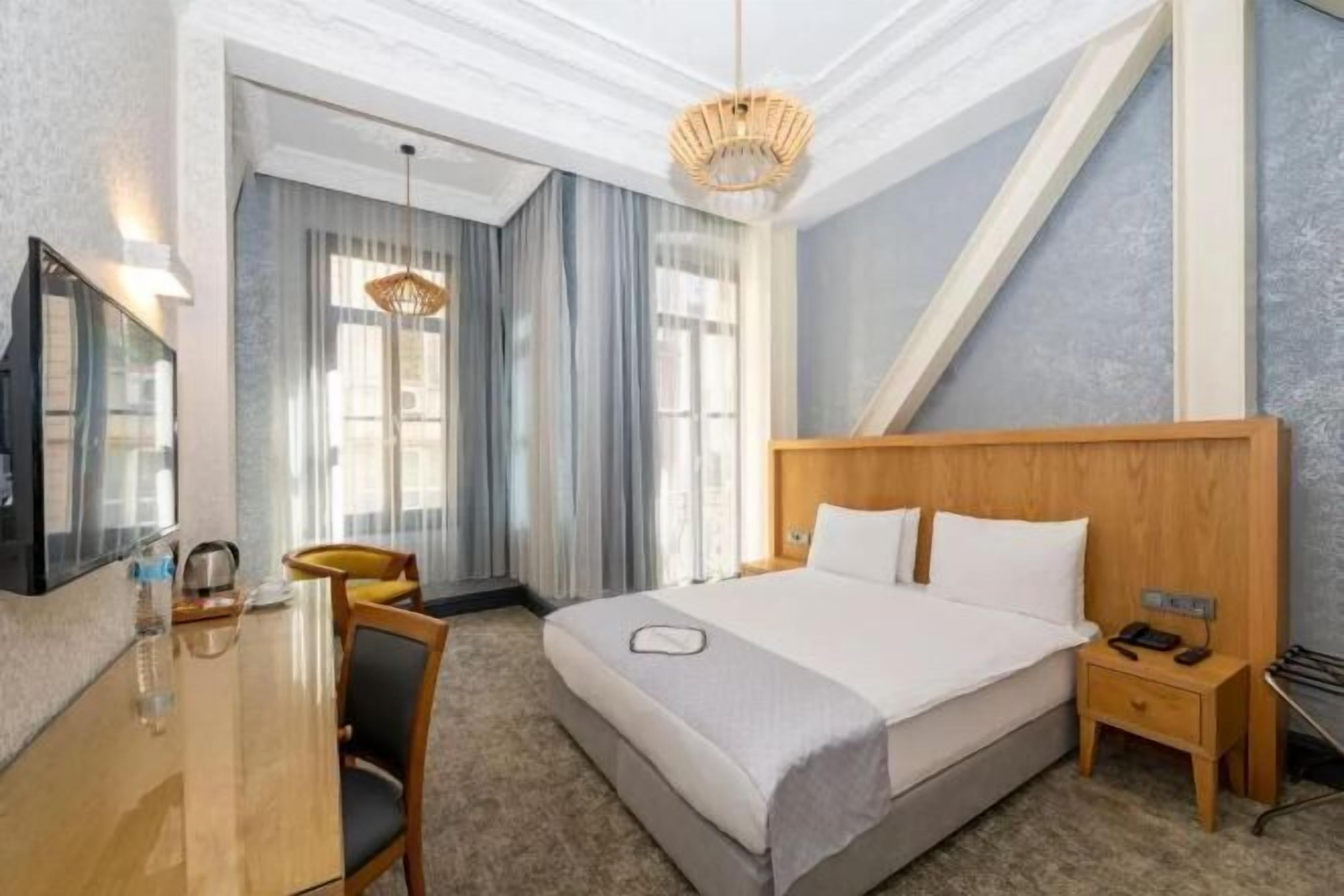 Premium bedding, minibar, in-room safe, desk