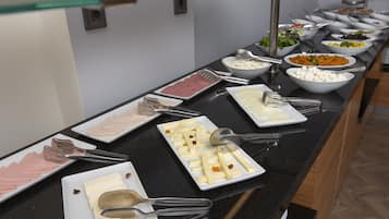 Daily buffet breakfast (EUR 4 per person)
