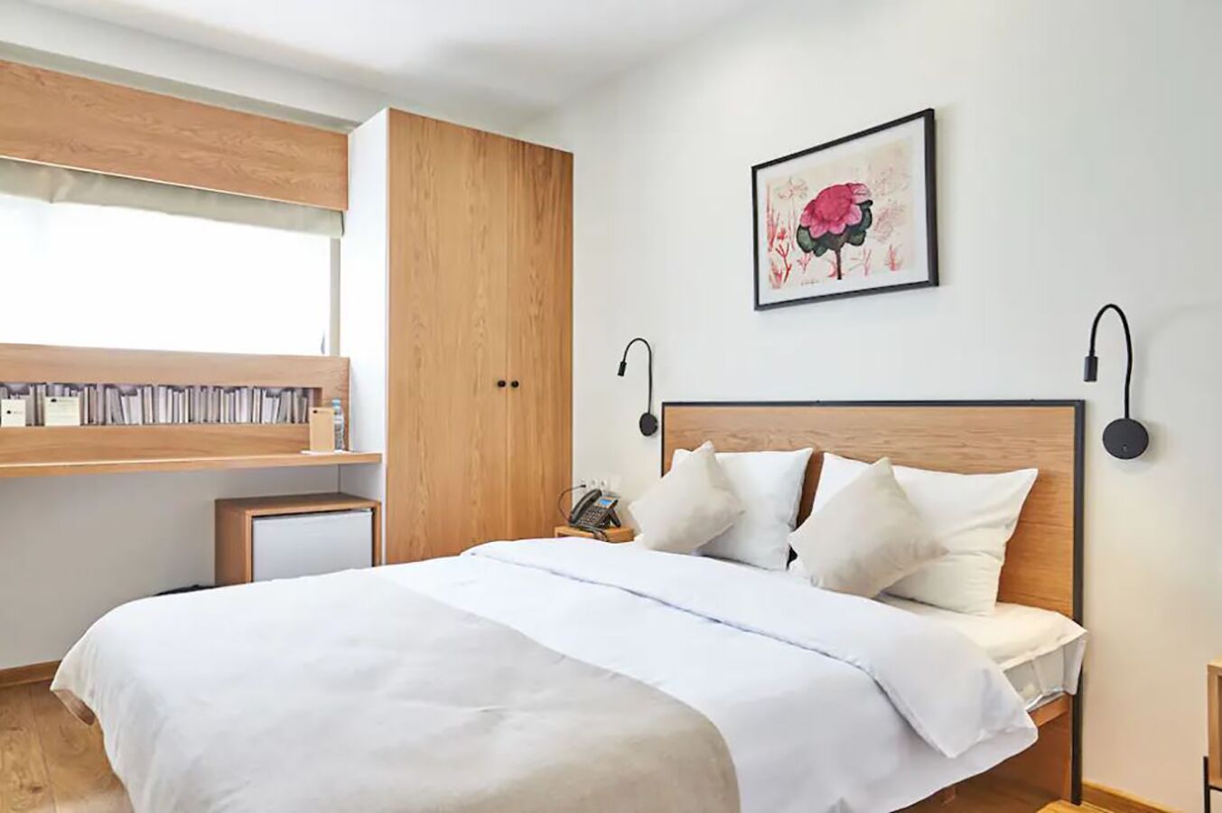 standard double or twin room | 2 bedrooms, premium bedding, pillow-top beds, minibar