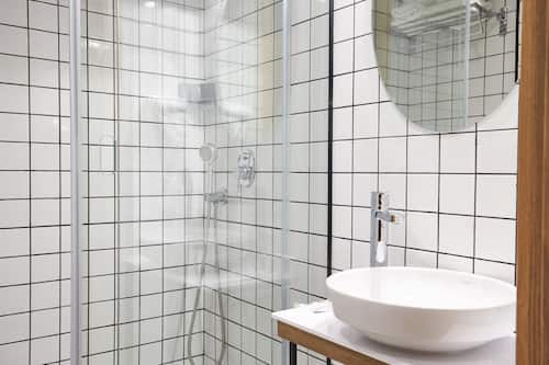 Dusche im Bad