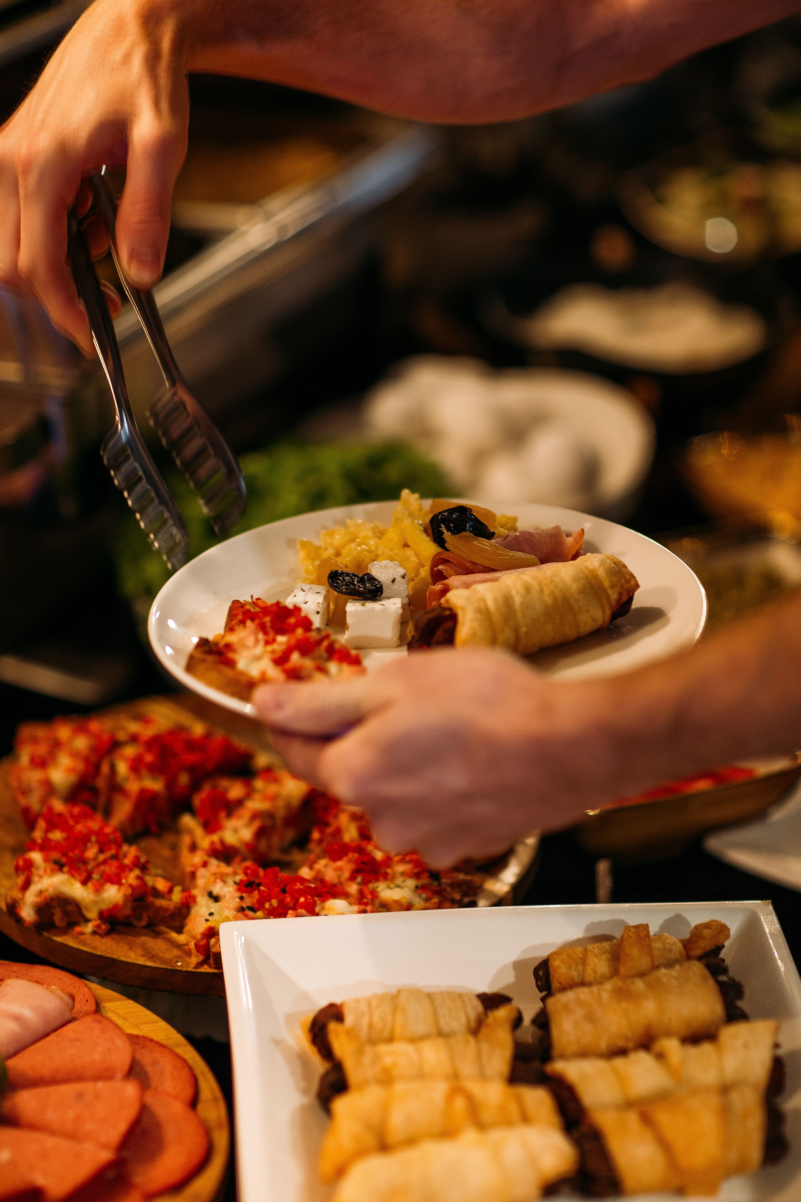 2 bedrooms, premium bedding, pillow-top beds, minibar