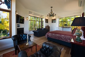 House, 2 Bedrooms | Living area | Flat-screen TV, DVD player