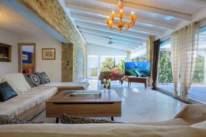 Villa Executive - 4 sovrum - privat pool (Daphne) | Vardagsrum