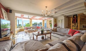 Exclusive Villa, 3 Bedrooms, Private Pool (Nefeli) | Living area - Maria Elena Villas (Sithonia)