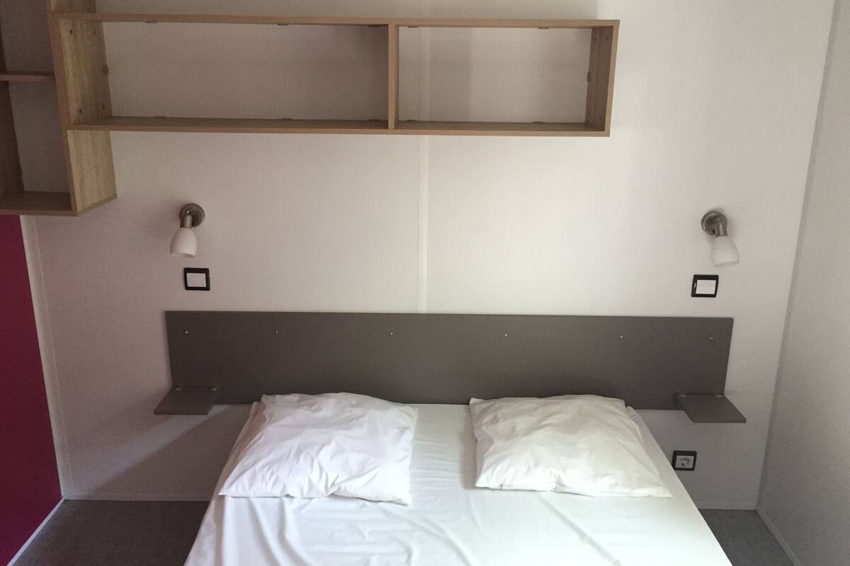 1 habitación, cunas y wifi gratis