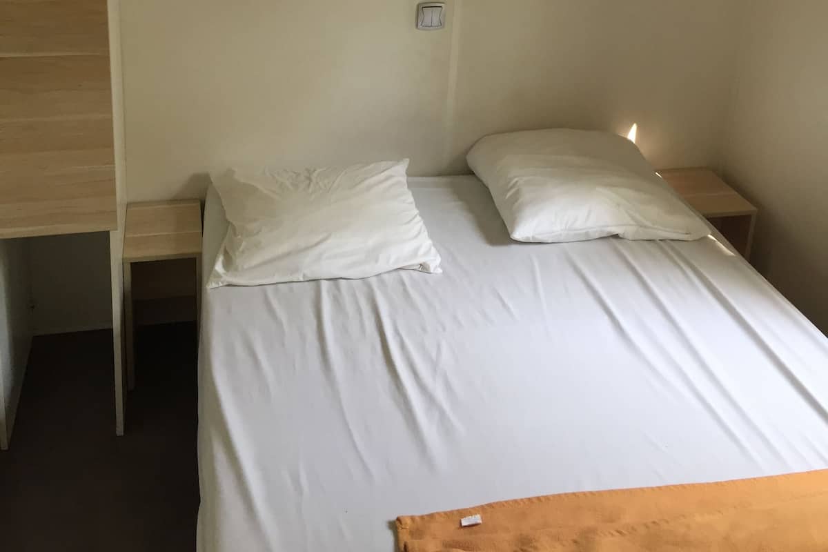 Mobile Unterkunft (TERRA) | 1 Schlafzimmer, Babybetten, kostenloses WLAN