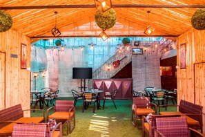 Restaurant - AP HOLIDAYS (New Delhi)