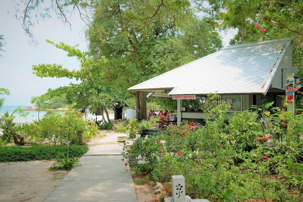 Samet Ville Resort image
