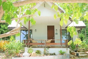 Beachfront Honeymoon Suite | Cortinas opacas