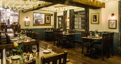 The Old Fourpenny Shop Hotel