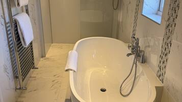Doppia Luxury | Bagno | Doccia, set di cortesia gratuito, asciugamani