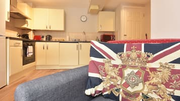 City-Apartment, 2 Schlafzimmer, Küche (Flat 4, 2 Bedrooms) | Wohnzimmer