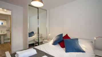 Flat 4, 2 Bedrooms | 2 bedrooms, iron/ironing board, free WiFi, bed sheets