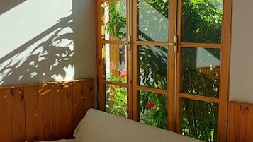 Desayuno continental gratuito y diario