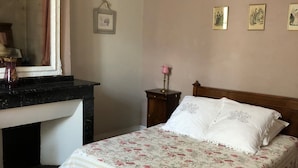 Comfort Double Room | Desk, blackout drapes, rollaway beds (surcharge), WiFi (free) - Le Sillon d'Alaric (Lezignan-Corbieres)