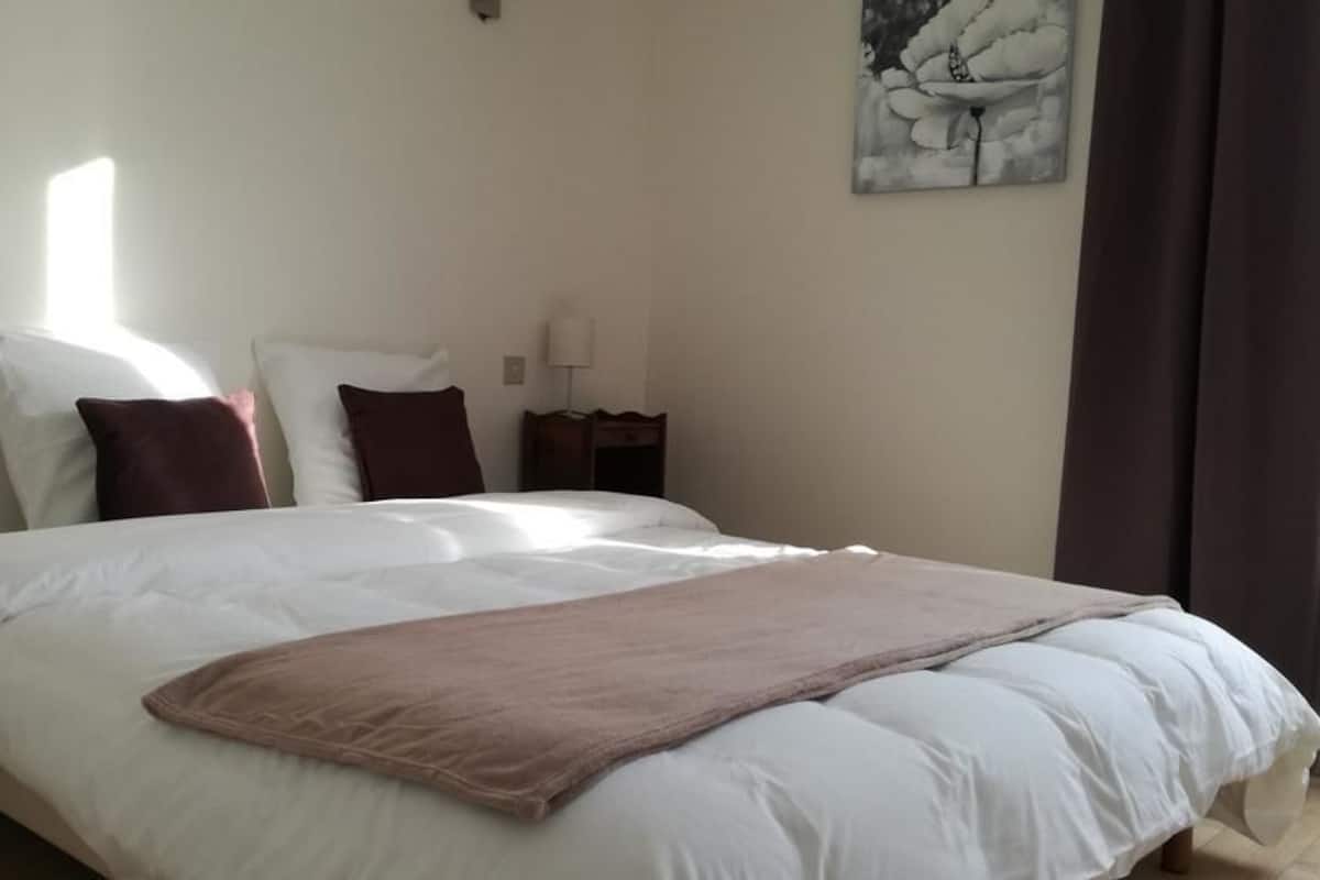 Doppelzimmer | Bügeleisen/Bügelbrett, kostenloses WLAN, Bettwäsche