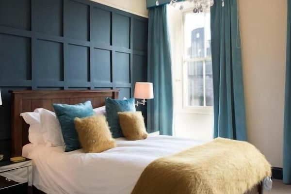 Egyptian cotton sheets, premium bedding, individually decorated