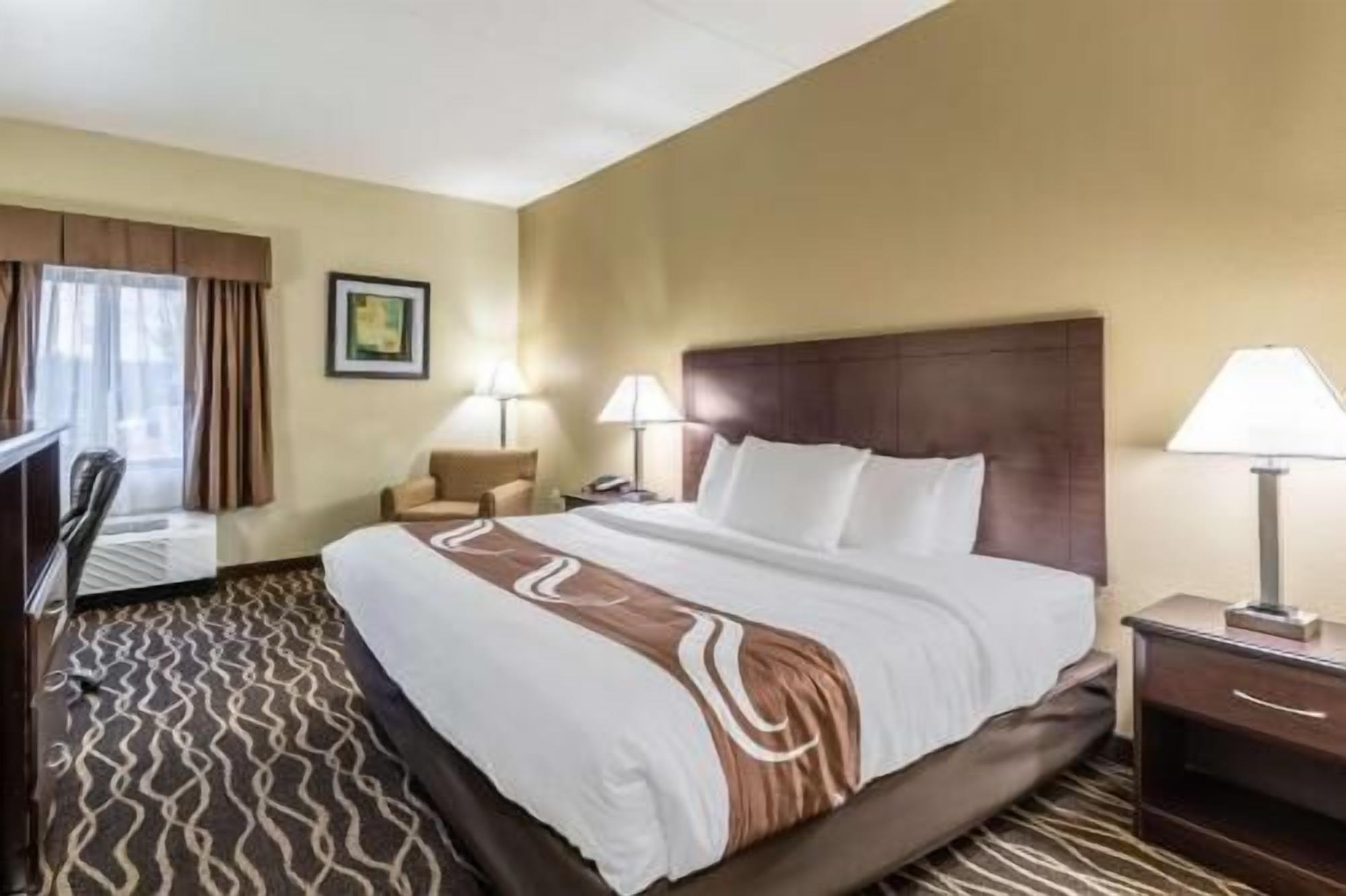 In-room safe, desk, free WiFi, bed sheets