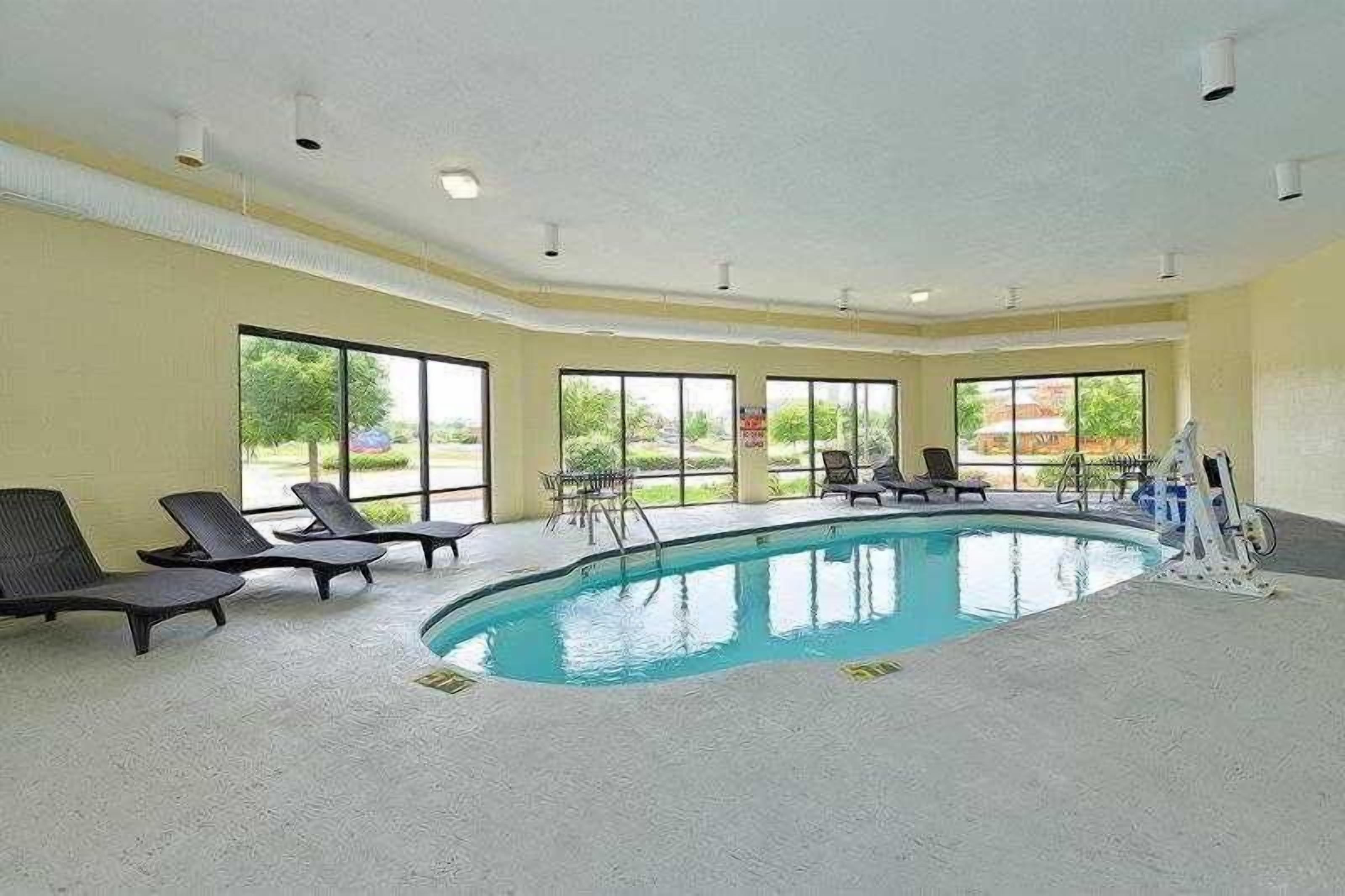 Pool | Indoor pool