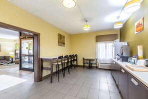 Free daily full breakfast 