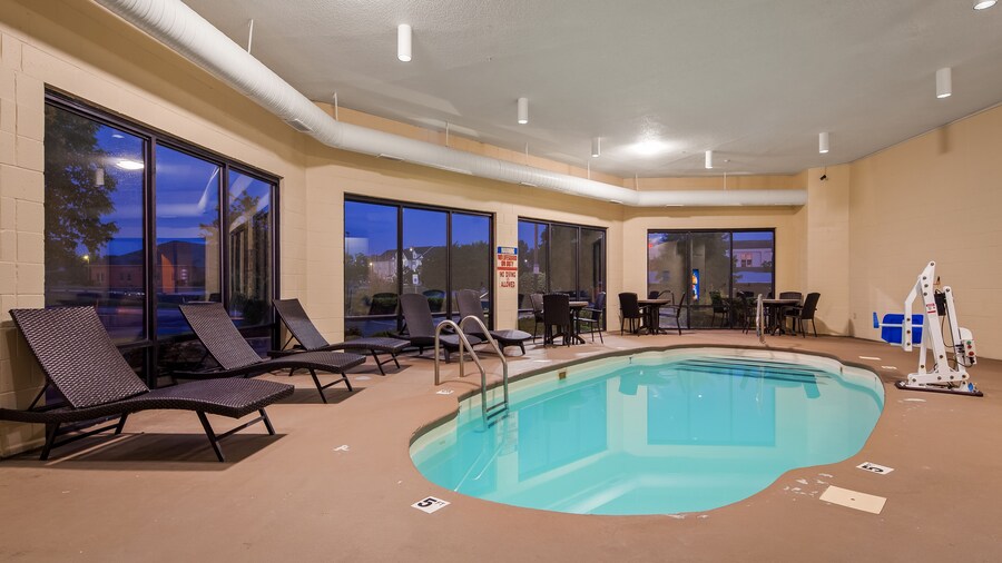 Quality Inn & Suites Southport