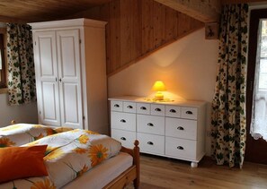 Apartment (ADLERNEST) | Zimmersafe, kostenloses WLAN, Bettwäsche