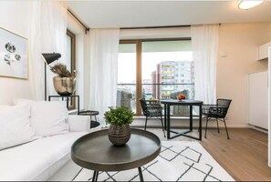 Apartment | Wohnbereich | Flachbildfernseher