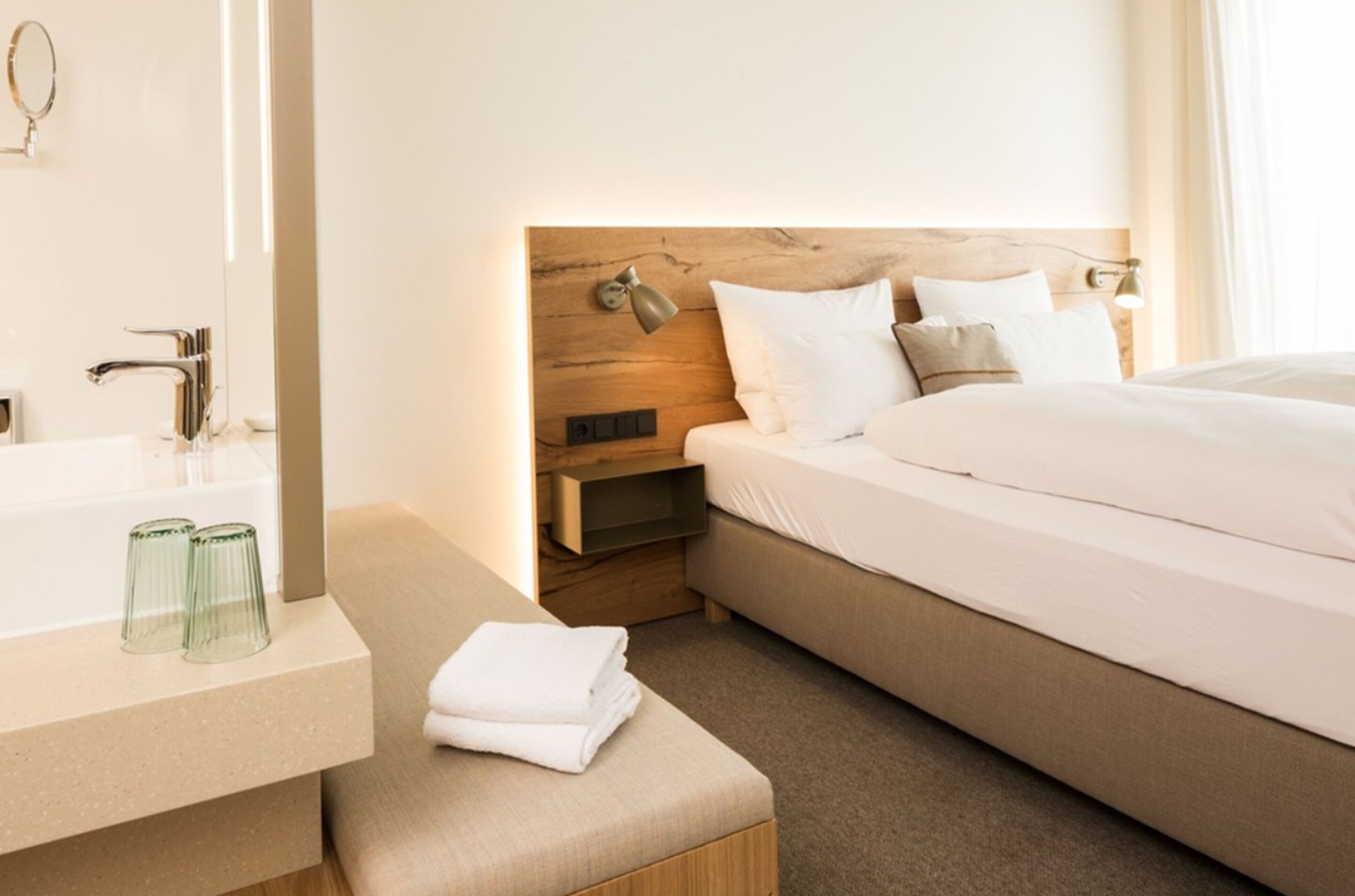 superior double room | 1 bedroom, desk, soundproofing, iron/ironing board