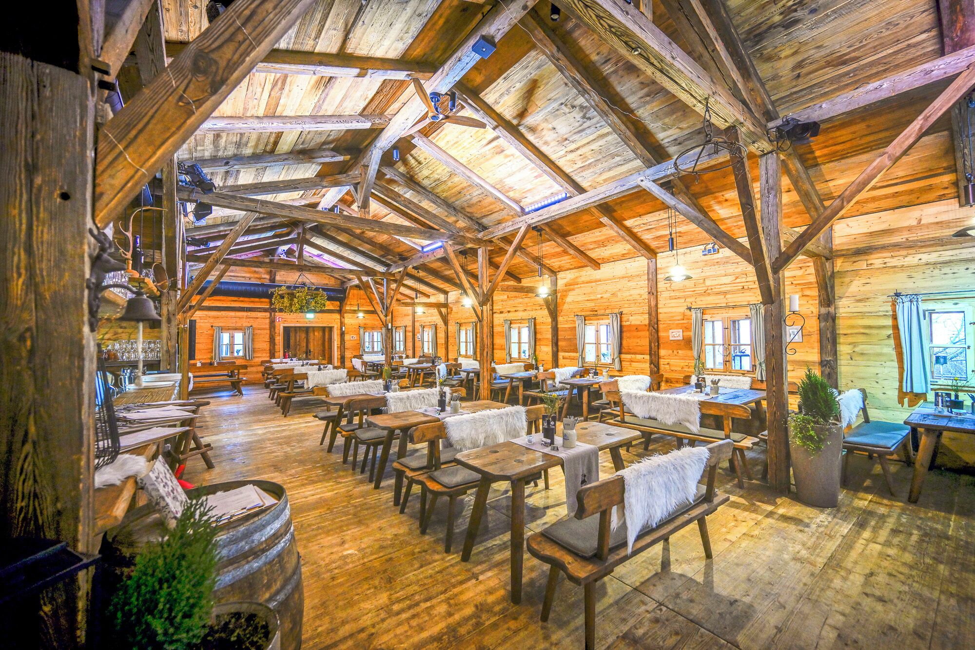 breakfast and dinner served