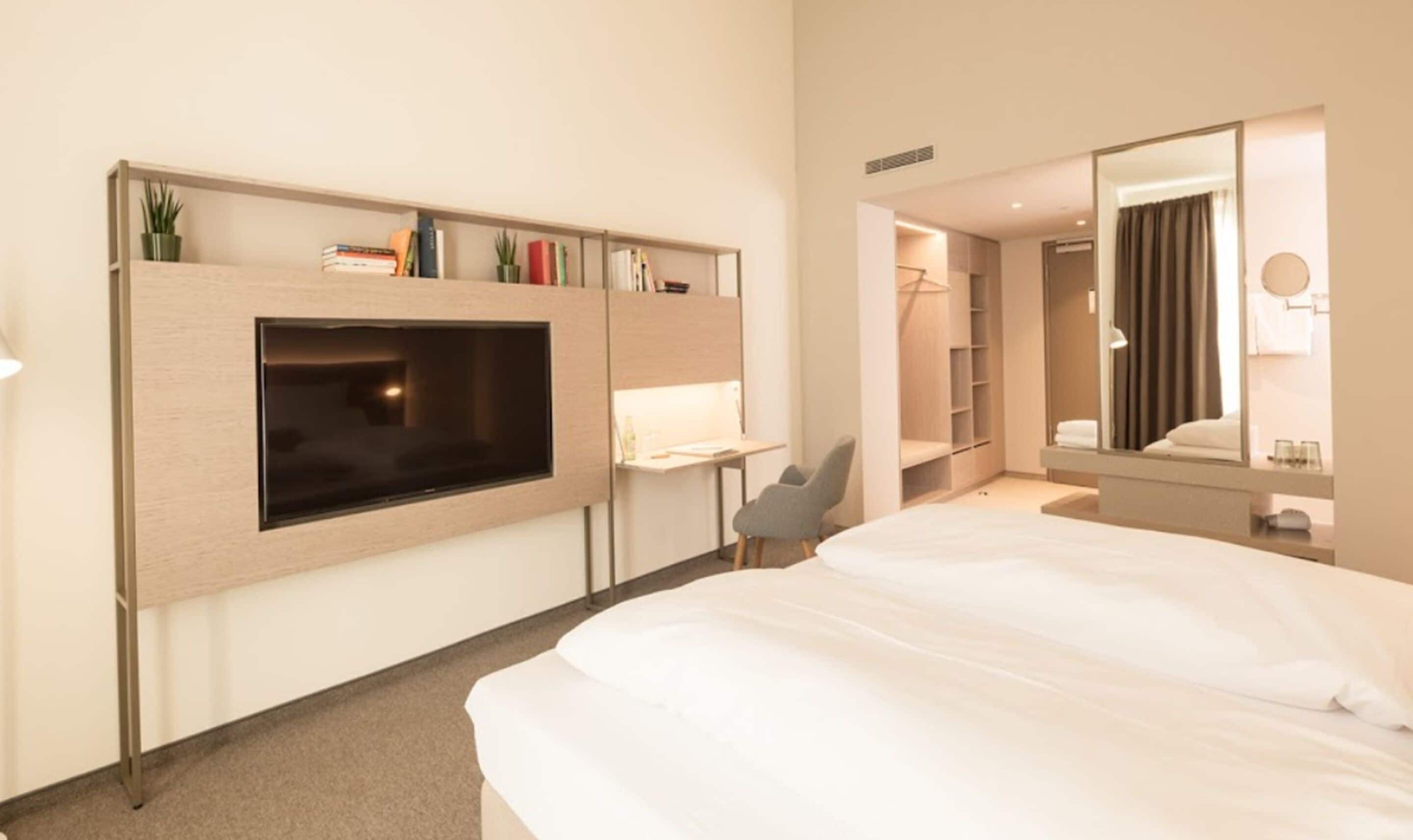 deluxe double room | 1 bedroom, desk, soundproofing, iron/ironing board