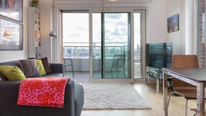 Apartment, 3 Bedrooms | Living room | TV