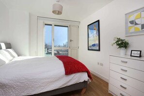 Room - East London Apartment With London Views (London)