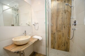 Apartment, 2 Bedrooms, Mountain View | Bathroom