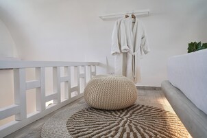 Dúplex familiar, vistas al mar | 1 dormitorio, minibar, caja fuerte y decoración individual
