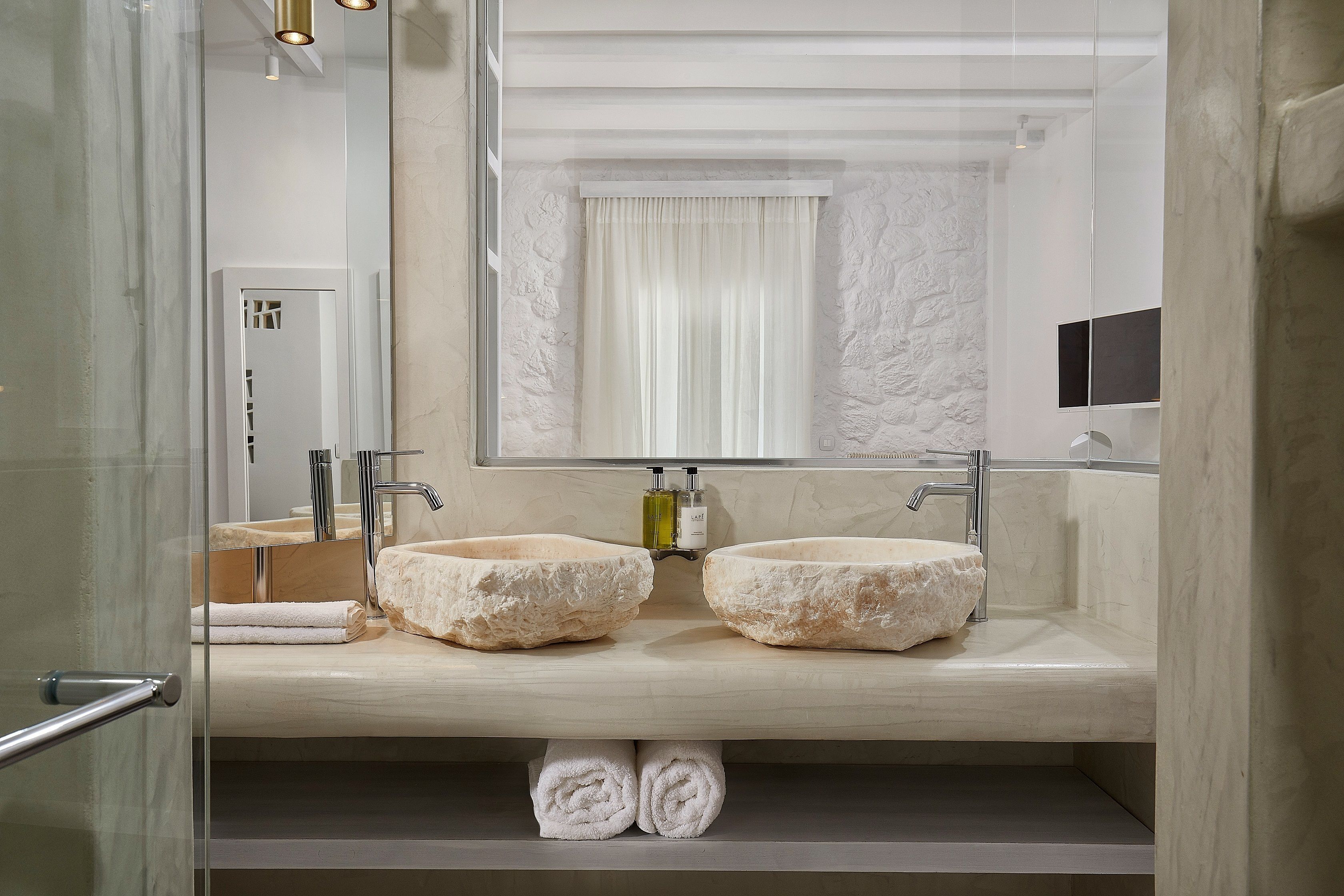 Photo - Petri Suites