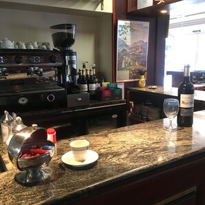 Bar (en la propiedad)