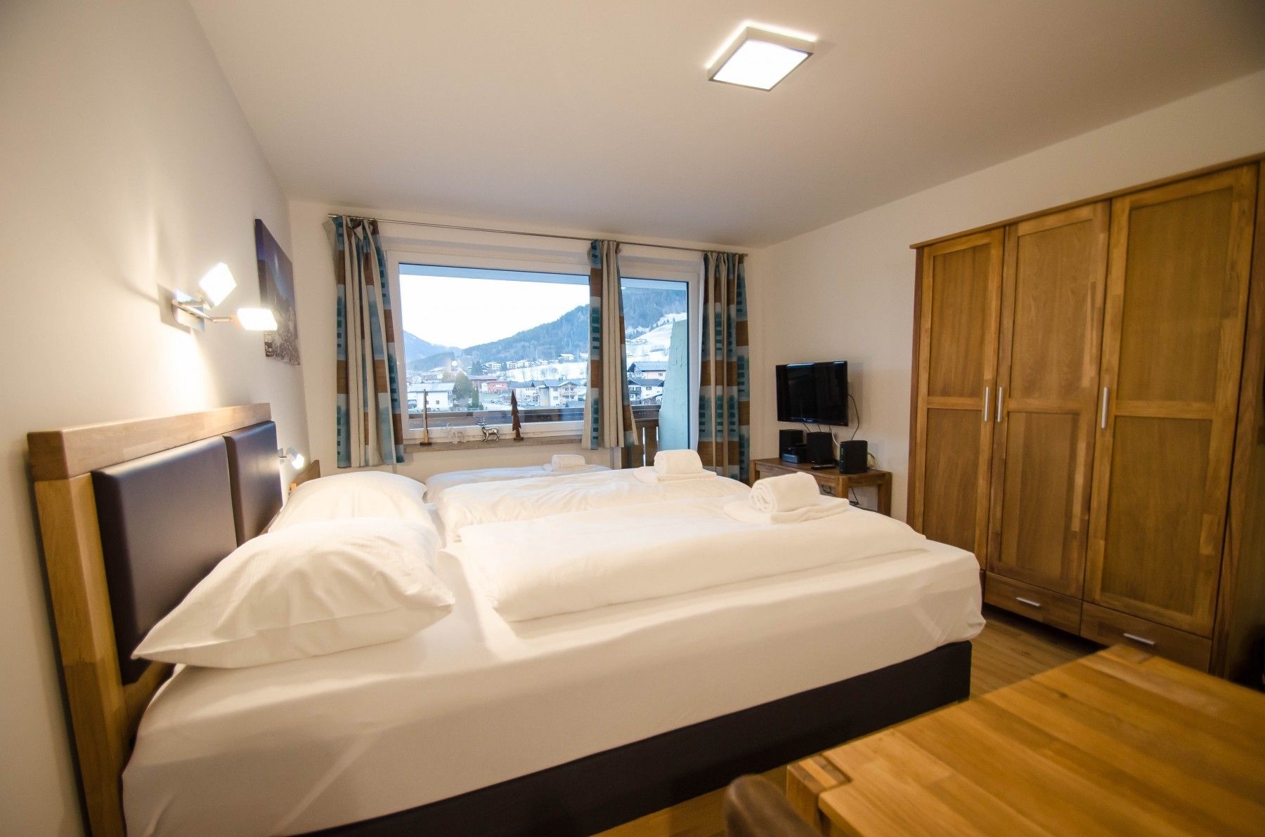 Studio, Mountain View ( incl. 50€ + 12€ pp service fee) | 1 bedroom, iron/ironing board, cots/infant beds, free WiFi