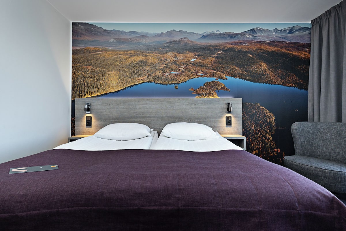 standard room, 2 single beds, non smoking | 1 bedroom, desk, bed sheets