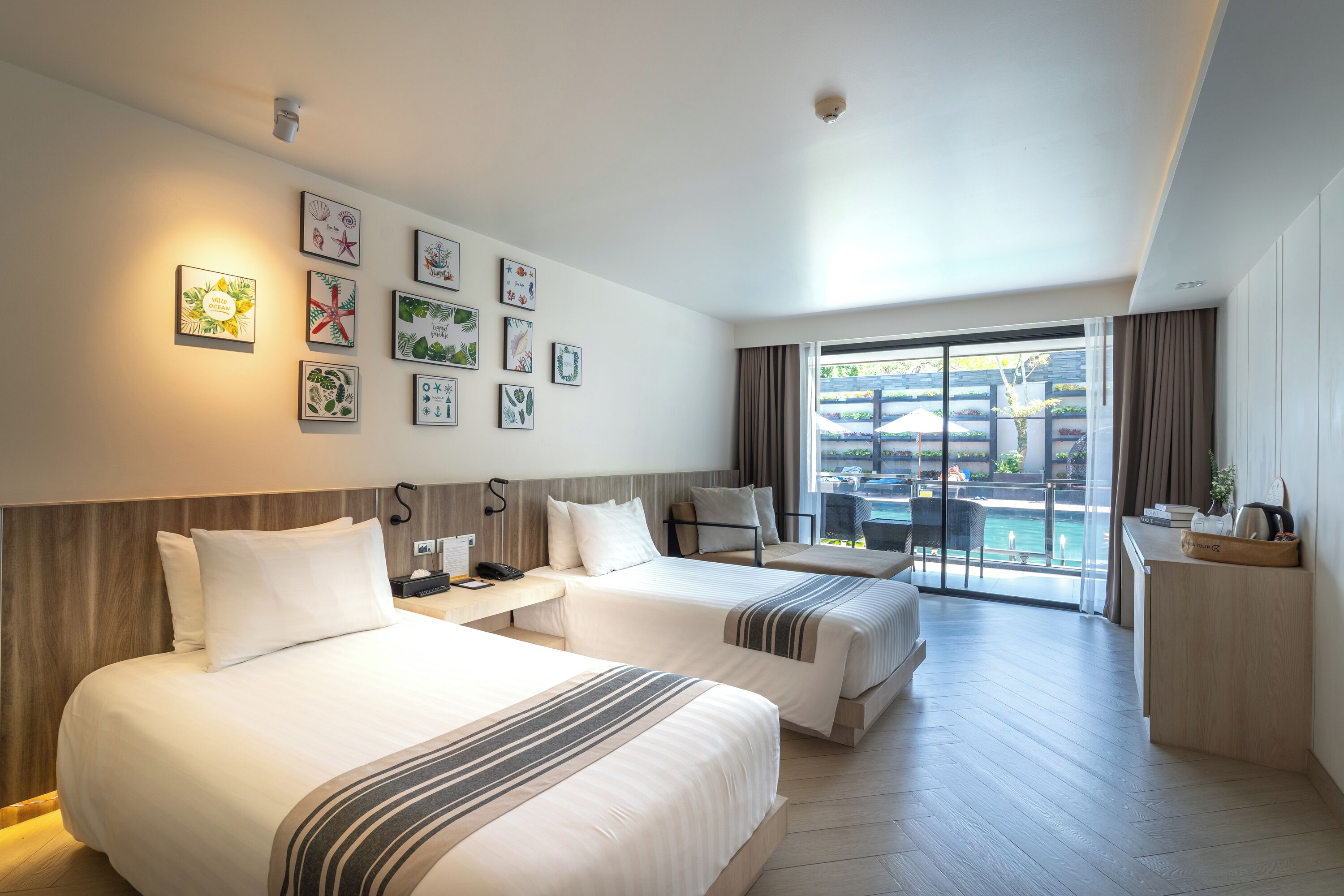 Pool Access Twin Room | Soundproofing, free WiFi