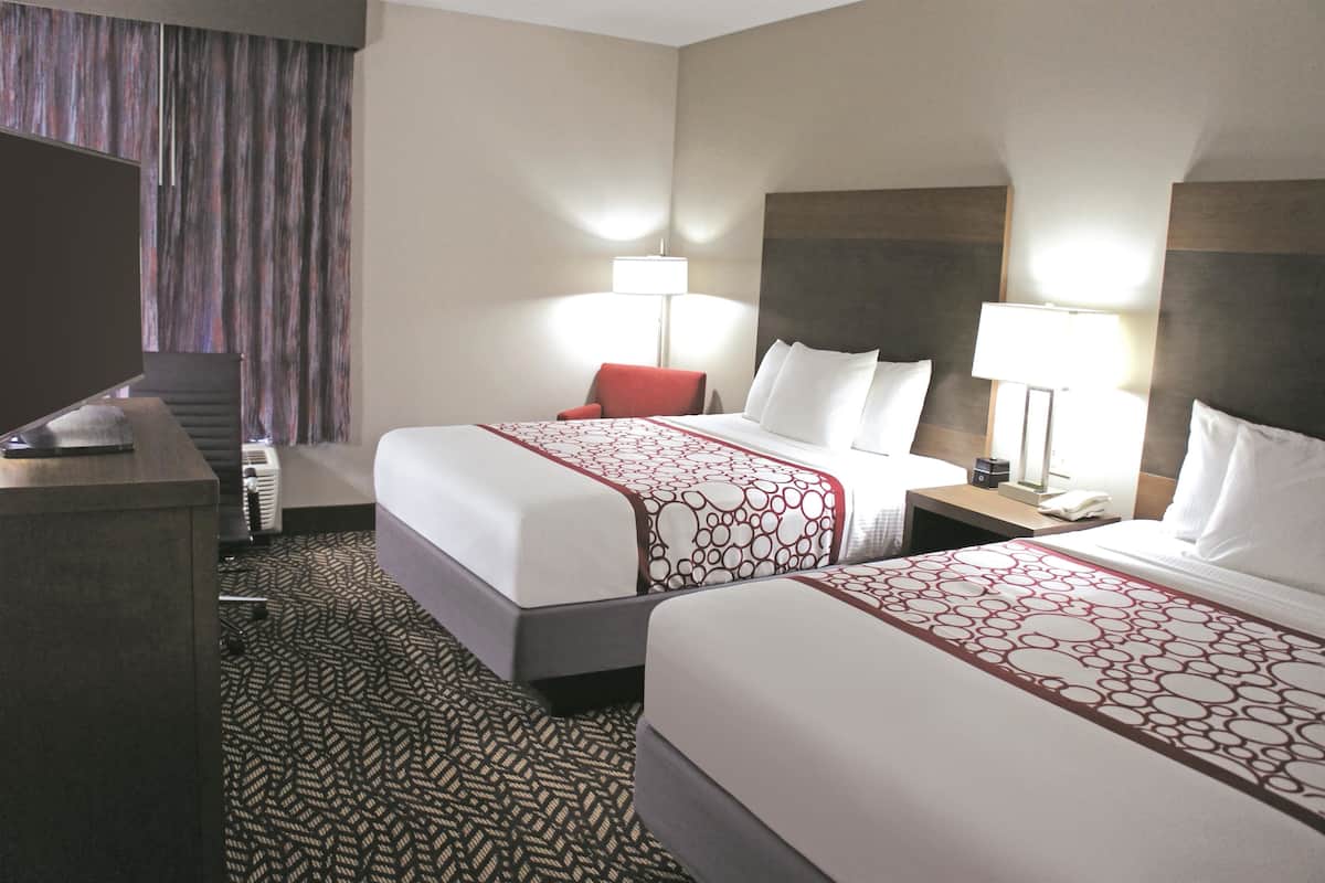 Pillowtop beds, desk, soundproofing, iron/ironing board