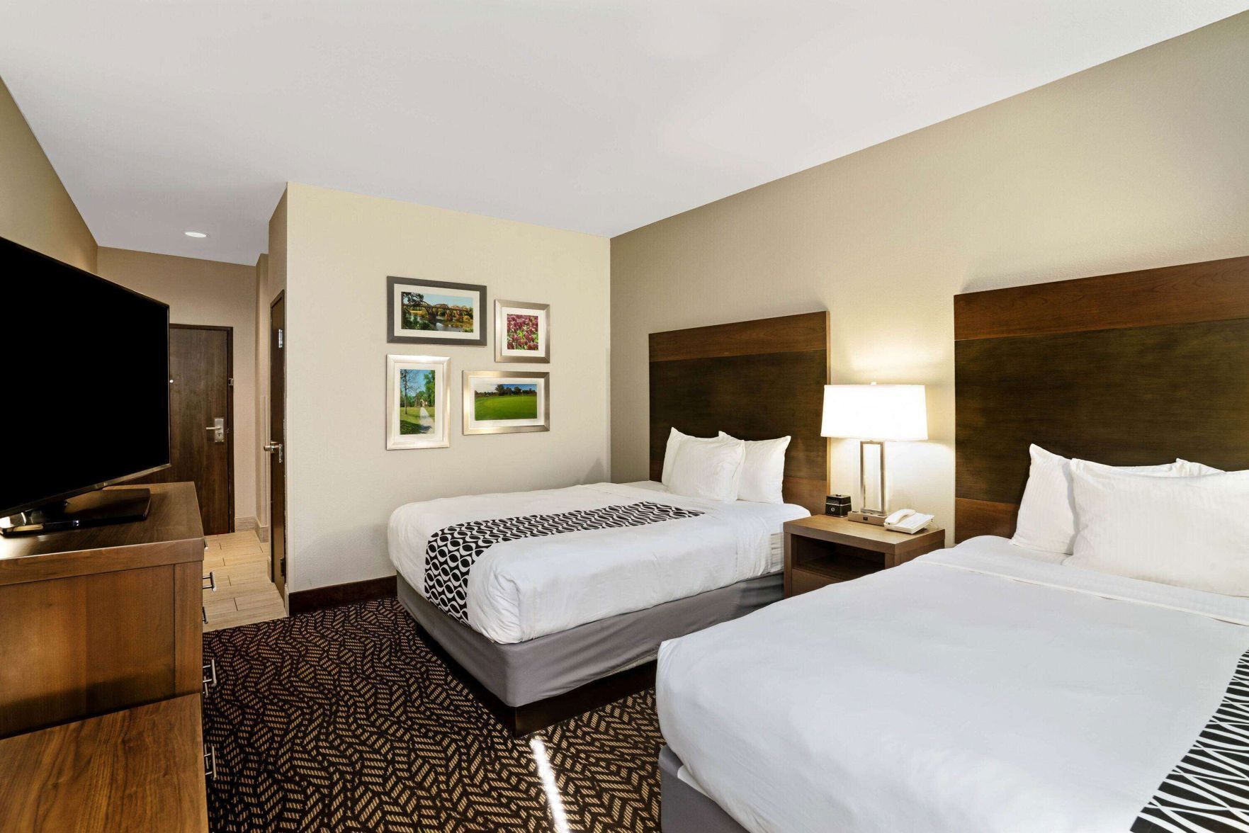 Pillow-top beds, desk, soundproofing, iron/ironing board
