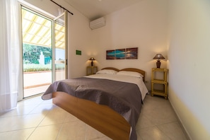 Doppelzimmer | Zimmersafe, kostenloses WLAN, Bettwäsche