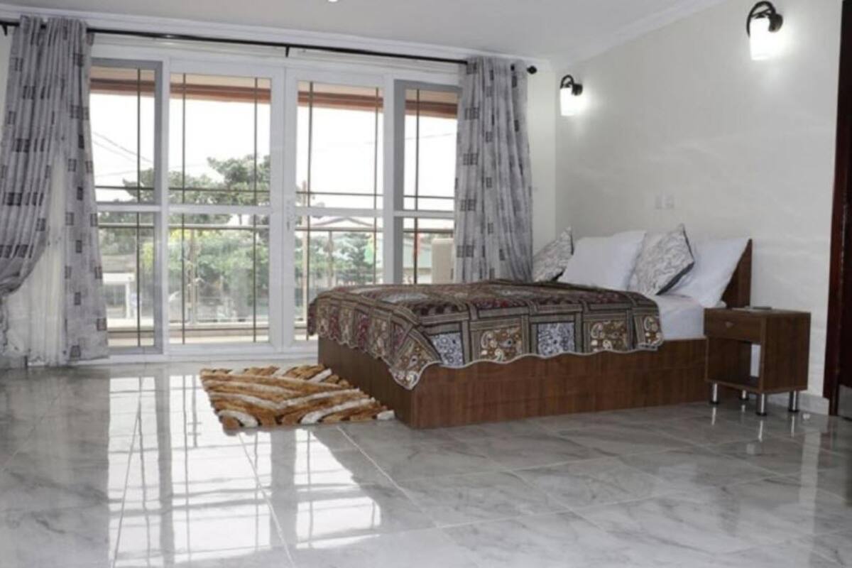Apartment, 2 Bedrooms | Premium bedding, desk, iron/ironing board, WiFi (free)