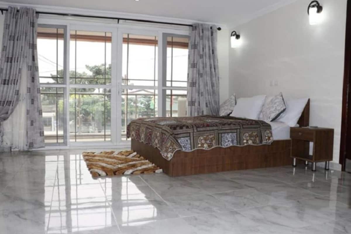 Apartment, 2 Bedrooms | Premium bedding, desk, iron/ironing board, free WiFi