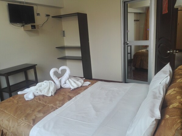 In-room safe, desk, iron/ironing board, free WiFi