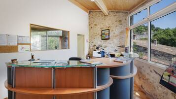 Borne des arrivées/des départs