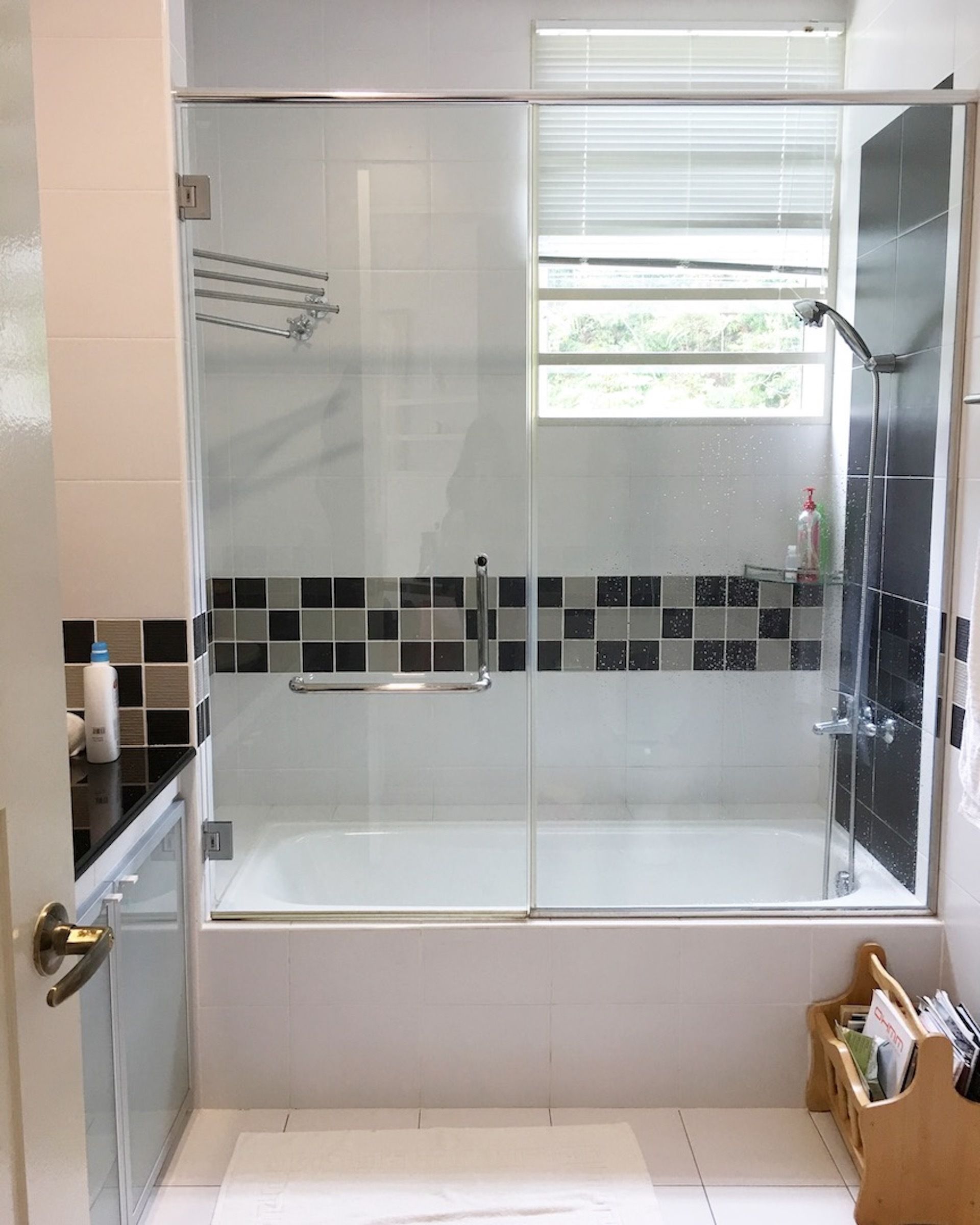 Bungalow Premium, 4 chambres, salle de bains privée, vue colline | Baignoire relaxante profonde