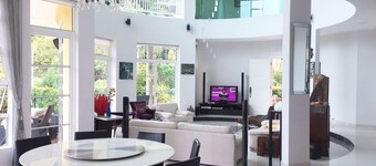 Crystal Cameron Highlands