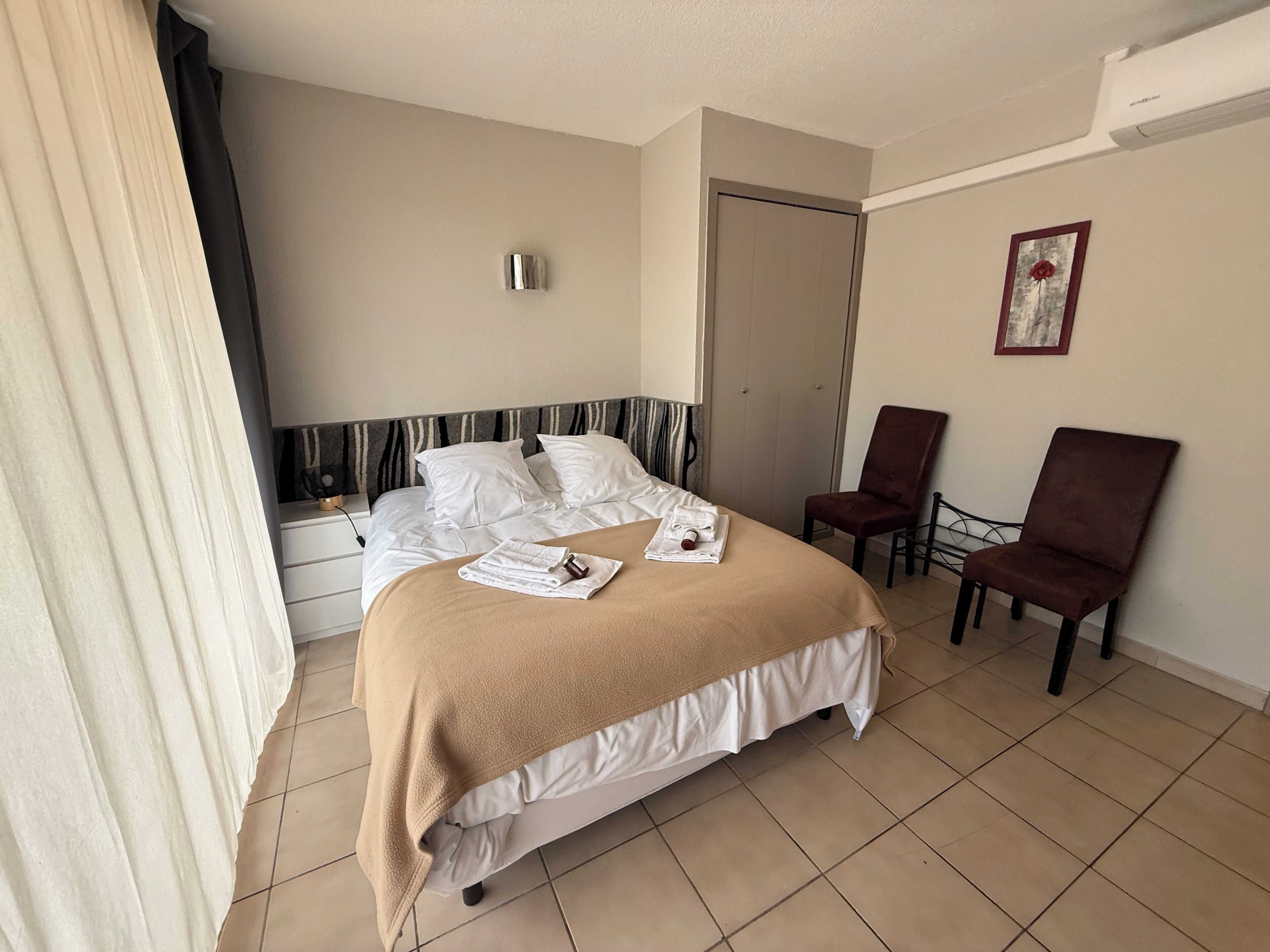 Double or Twin Room | Desk, iron/ironing board, free cots/infant beds, travel cot